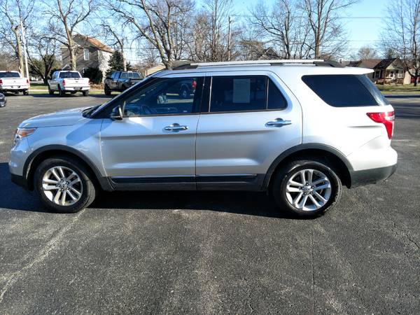 2013 Ford Explorer XLT 4×4 (Third Row Seating) - cars & trucks - by... for sale in Loves Park, IL – photo 3