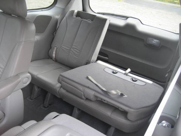 2011 Kia Sedona EX Mini-Van / 127K / Sharp! for sale in ENDICOTT, NY – photo 19
