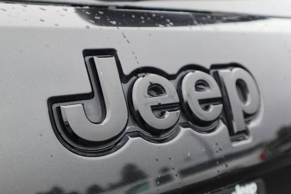 LOADED 2014 Jeep Grand Cherokee Altitude 3.6L V6 AWD SUV 4WD for sale in Sumner, WA – photo 11