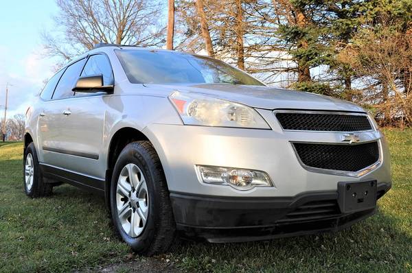 2011 Chevrolet Traverse LS - cars & trucks - by dealer - vehicle... for sale in Carrollton, OH – photo 9