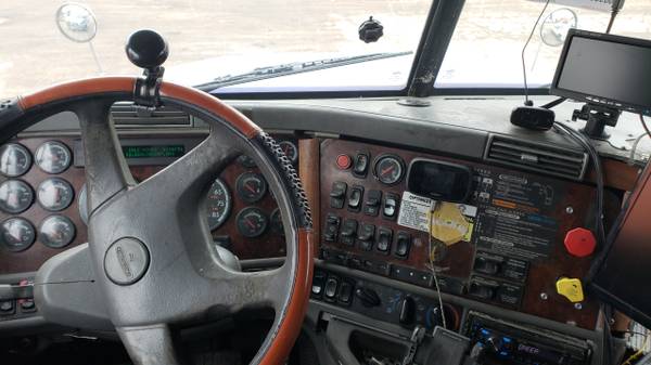 2003 Freightliner Century for sale in Westchester, IL – photo 9