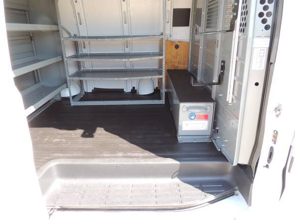 2013 Chevrolet Express 2500 Cargo Work Van! WORK READY CLEAN LIKE NEW! for sale in White House, AR – photo 8