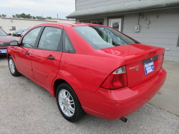 2006 Ford Focus SE ZX4 Sedan - Automatic/Wheels/Low Miles - 85K!! for sale in Des Moines, IA – photo 8