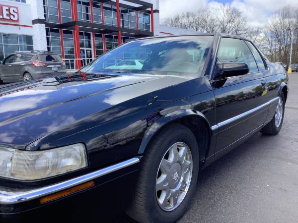 Deal! 1998 Cadillac Eldorado Touring! Loaded! - - by for sale in Ortonville, OH – photo 10