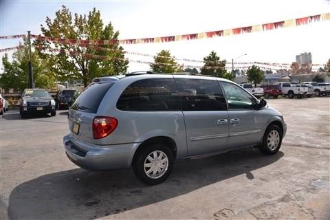 2006 Chrysler Town Country LWB 4dr Touring - cars & trucks - by... for sale in Cuba, MO – photo 6
