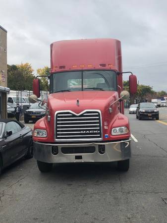 Mack Tractor Day Cab - cars & trucks - by owner - vehicle automotive... for sale in Bronx, NY – photo 2