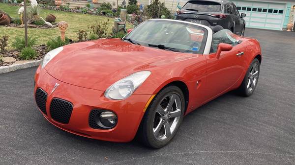 2008 Pontiac Solstice GXP - Low Miles ! for sale in Bronxville, NY – photo 9