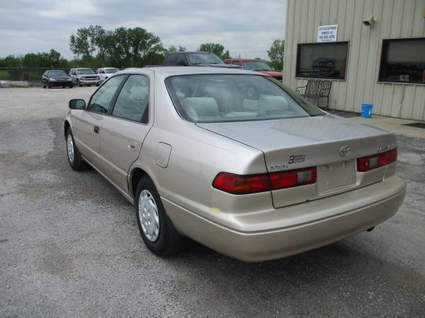 1999 Toyota Camry Very dependable as low as 600 down and 50 a week for sale in Oak Grove, MO – photo 7