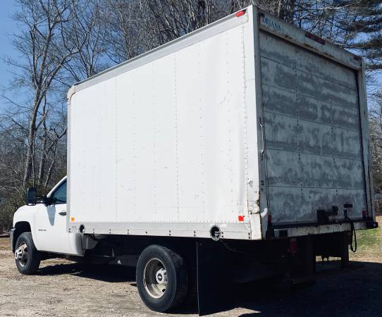 2011 Chevrolet C3500 12 Box Truck - - by dealer for sale in Westport , MA – photo 3