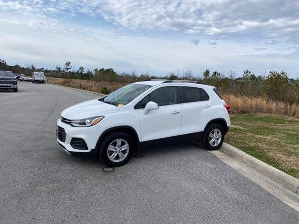 2019 Chevy Chevrolet Trax LT suv White - - by dealer for sale in Goldsboro, NC – photo 4