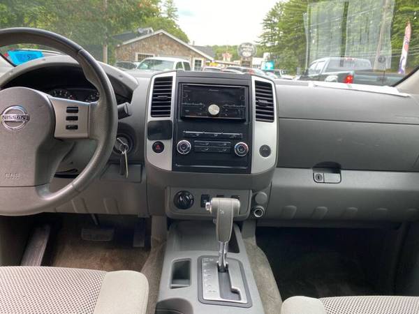10, 999 2010 Nissan Frontier SE Crew Cab V6 4x4 Very Nice, 132k for sale in Laconia, VT – photo 11