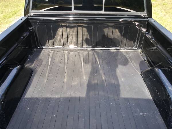 A Beautiful Black 1997 Chevrolet Silverado Z/71 4X4 Short Bed Truck for sale in Hudson, TX – photo 7