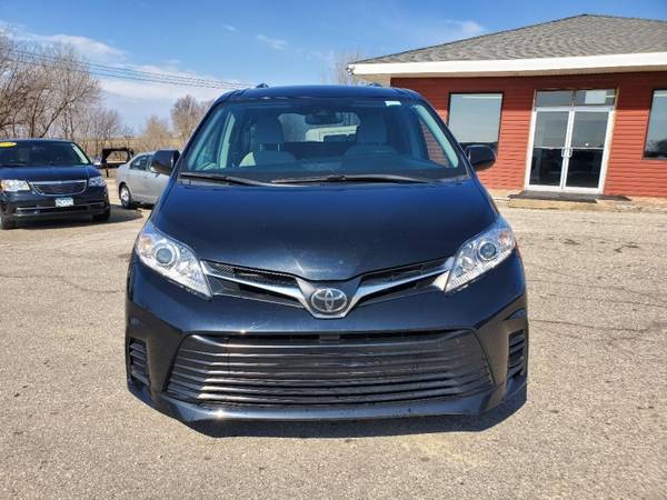 Handicap Wheelchair conversion 2018 Toyota Sienna LE Mobility - cars... for sale in Zumbrota, SC – photo 9