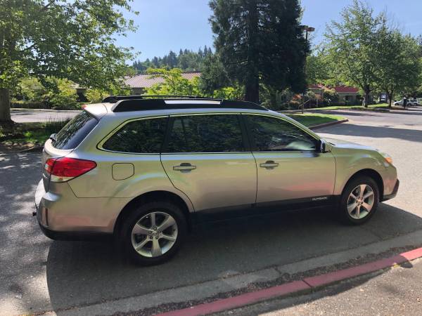 2014 Subaru Outback Limited AWD - Low Miles, Clean title, Auto for sale in Kirkland, WA – photo 4