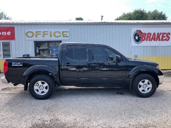2006 NISSAN FRONTIER SE+NISMO OFF ROAD+CREW CAB+4X4+LOW MILES+MANUAL+ for sale in CENTER POINT, IA – photo 2