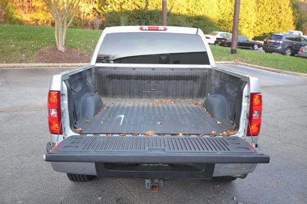 2011 CHEVY SILVERADO LT - CLEAN TITLE - CREW CAB - RUST FREE - 5.3L... for sale in Cary, NC – photo 15