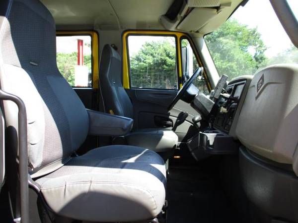 2011 International 4300 CREW CAB, 11 7 STAKE, FLAT BED TRUCK ** CAN... for sale in South Amboy, PA – photo 11