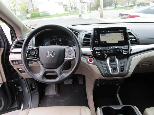 2020 Honda Odyssey Touring - - by dealer - vehicle for sale in Avenel, NJ – photo 4