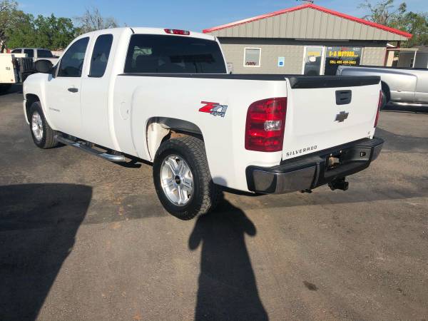 2009 CHEVROLET SILVERADO, Z71 EDITION, 4X4, LOW MILE, 13999 00 - cars & for sale in Moore, TX – photo 3