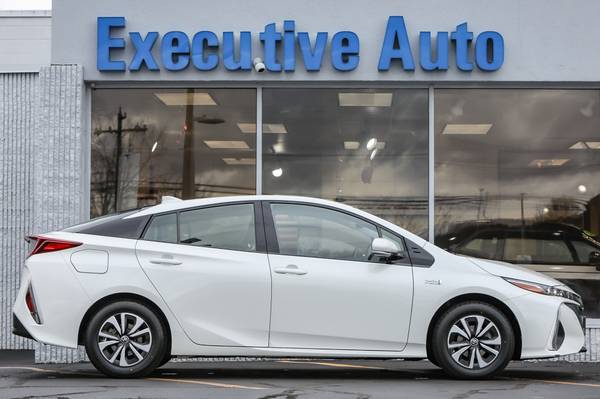 2017 TOYOTA PRIUS PRIME - - by dealer - vehicle for sale in Smithfield, RI – photo 8