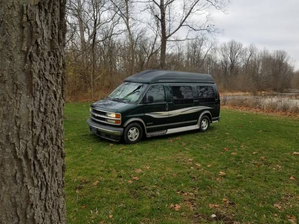 2003 Chevy high top van great condition!! - cars & trucks - by owner... for sale in Middletown, OH – photo 4