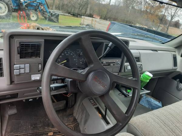 1994 GMC Sierra 4x4 LOW MILES - cars & trucks - by owner - vehicle... for sale in Mooreland, IN – photo 5