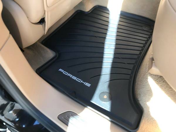 (like new, well kept)2016 Porsche Cayenne Turbo - cars & trucks - by... for sale in Des Plaines, IL – photo 13