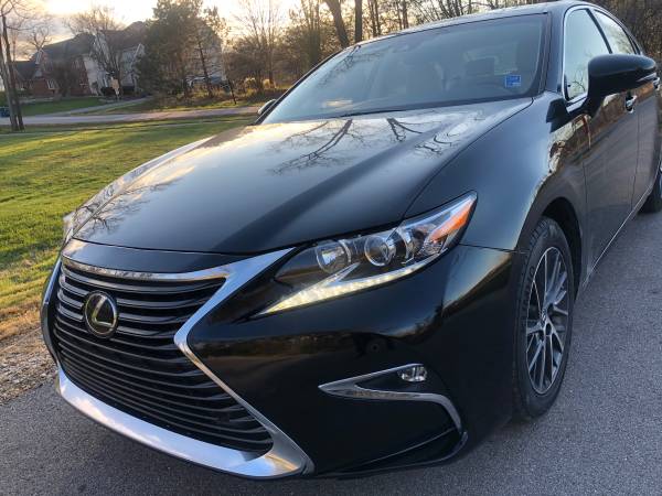 2017 Lexus ES350 45,291 miles One Owner - cars & trucks - by dealer... for sale in Downers Grove, IL – photo 4