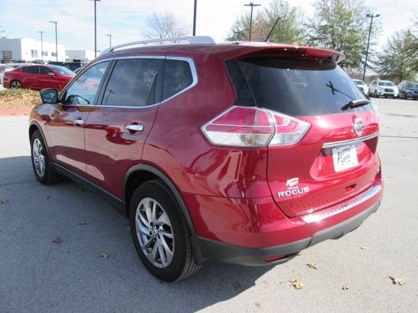 2014 Nissan Rogue SL suv Cayenne Red Pearl - cars & trucks - by... for sale in Fayetteville, AR – photo 4