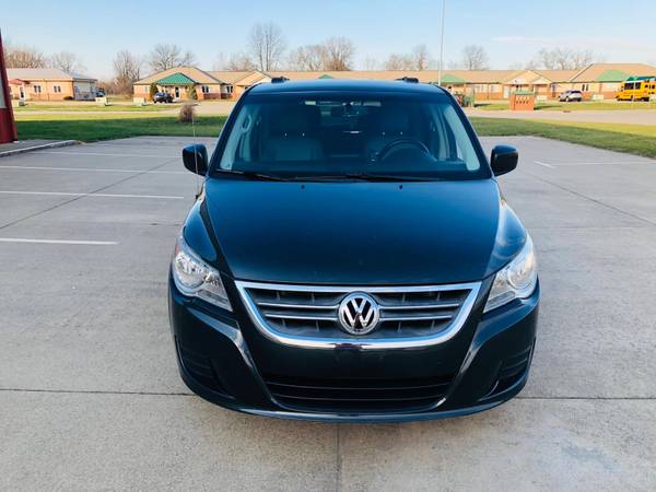 2011 Volkswagen Routan Special Edition - Backup camera - 173xxx... for sale in Charleston, IN – photo 2