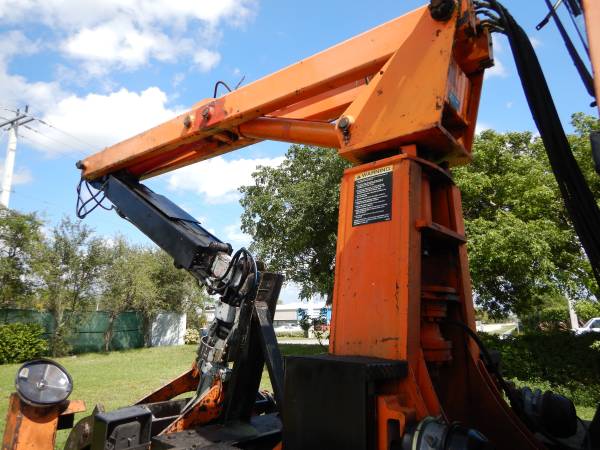 2001 International 4700 DT466E Grapple Loader Lift Low Miles 7.6L Dies for sale in Royal Palm Beach, FL – photo 7