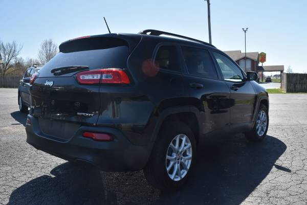 2016 Jeep Cherokee Sport 4WD - Warranty Available - Easy Payments! for sale in Nixa, MO – photo 5