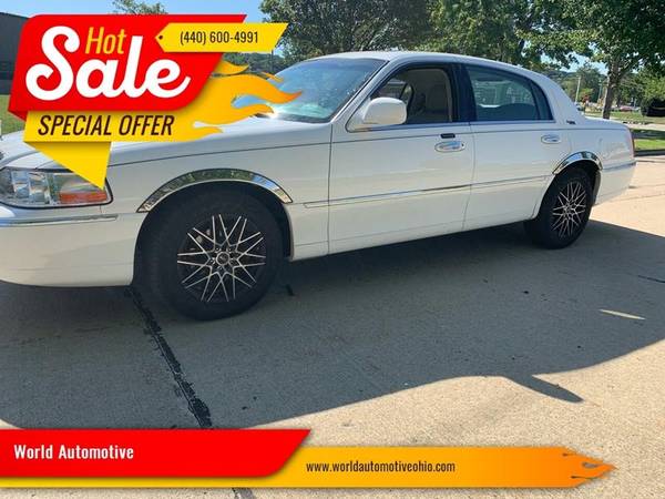 2006 LINCOLN TOWN CAR***$699 DOWN PAYMENT***FRESH START FINANCING**** for sale in EUCLID, OH