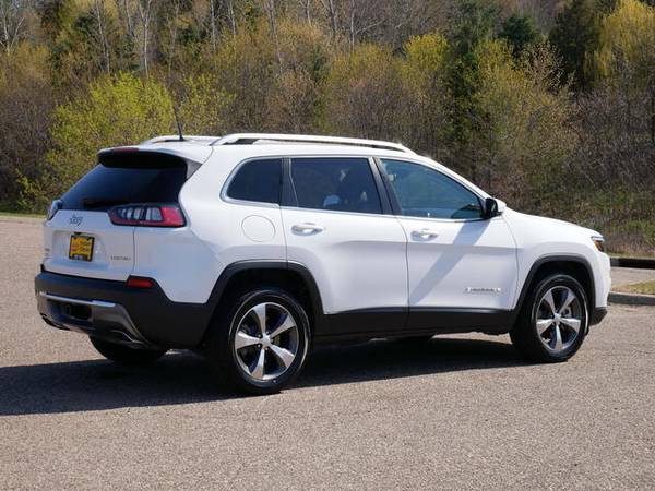 2019 Jeep Cherokee Limited - - by dealer - vehicle for sale in Hudson, MN – photo 11