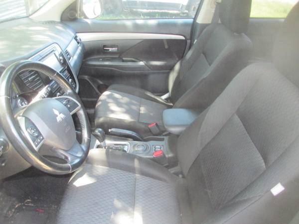 2014 Mitsubishi Outlander - cars & trucks - by dealer - vehicle... for sale in Austin, TX – photo 3