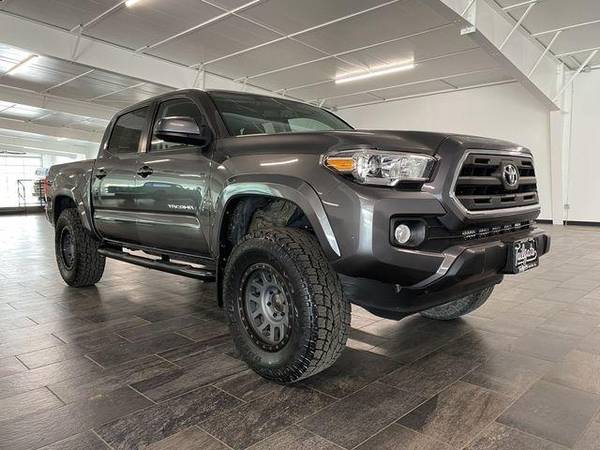 2016 Toyota Tacoma Double Cab TRD Off-Road Pickup 4D 5 ft Family for sale in Fremont, NE – photo 2