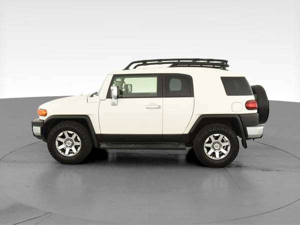 2014 Toyota FJ Cruiser Sport Utility 2D suv White - FINANCE ONLINE -... for sale in Albany, NY – photo 5