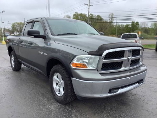 Nice! 2010 Dodge Ram 1500 SLT! 4x4! Crew Cab! Great Price! - cars & for sale in Ortonville, OH – photo 7