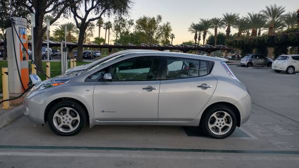 2011 Nissan Leaf SV - cars & trucks - by owner - vehicle automotive... for sale in Palm Desert , CA – photo 2