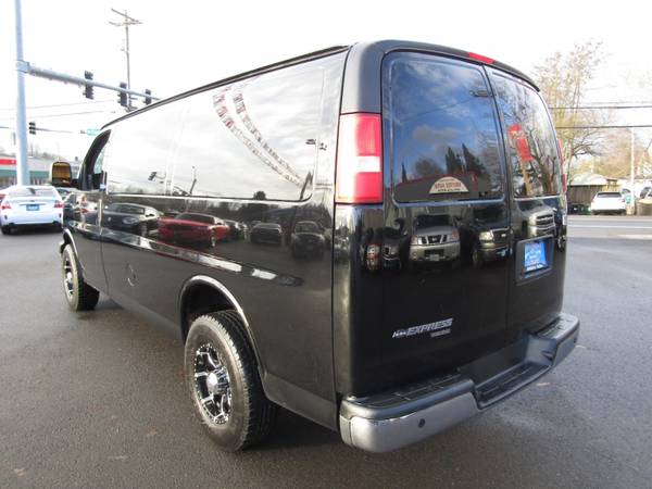 2013 Chevrolet Express Cargo Van 2500 PANEL BLACK 1 OWNER SO CLEAN for sale in Milwaukie, OR – photo 9