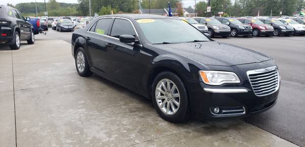 LEATHER 2014 Chrysler 300 4dr Sdn Touring RWD for sale in Chesaning, MI – photo 3