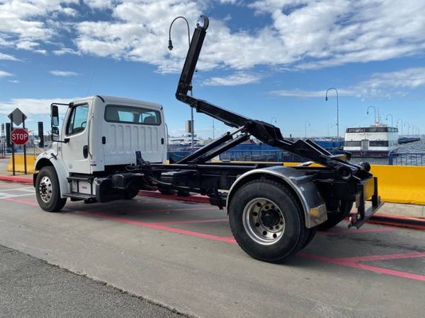 2014 FREIGHTLINER M2 HOOKLIFT NON CDL AUTOMATIC CUMMINS ENGIN-brooklyn for sale in STATEN ISLAND, NY – photo 5