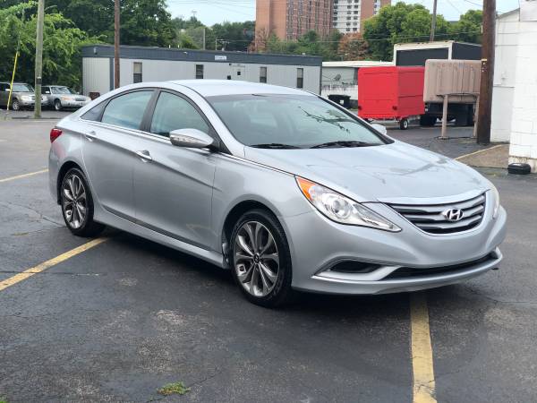 2014 HYUNDAI SONATA - MINT CONDITION - LOW MILES! - cars & trucks -... for sale in Nashville, KY – photo 3