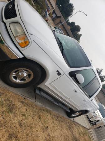 01 Ford F-150 Lariat - cars & trucks - by owner - vehicle automotive... for sale in Stockton, CA