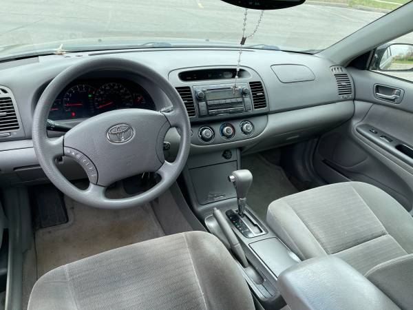 2005 Toyota Camry LE one owner for sale in Farmington, MI – photo 8