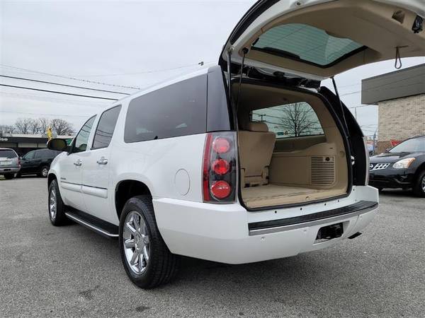 2007 GMC YUKON XL DENALI 4x4 $995 Down Payment - cars & trucks - by... for sale in Temple Hills, District Of Columbia – photo 9