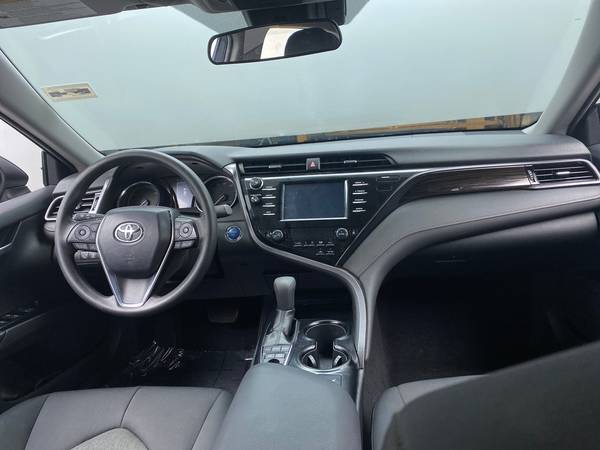 2019 Toyota Camry Hybrid LE Sedan 4D sedan Black - FINANCE ONLINE -... for sale in Houston, TX – photo 21