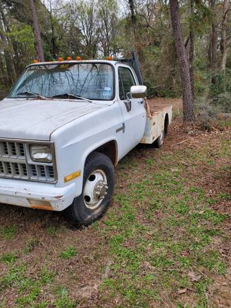 1981 chevy 1ton flatbed for sale in Hughes Springs, TX – photo 2