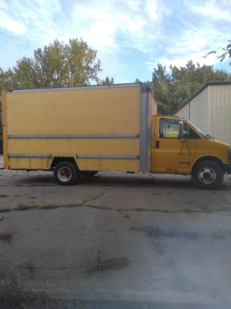 GMC box van for sale in quad cities, IA – photo 3