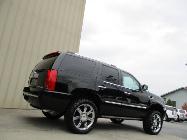 BAD A$$ LIFTED 2011 CADILLAC ESCALADE AWD PREMIUM 6.2 V8 22'S *CHEAP!* for sale in KERNERSVILLE, NC – photo 3